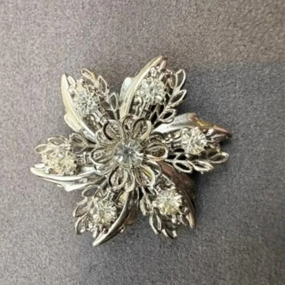 Silver Tone Brooch Rhinestone Floral Starburst Vintage Design